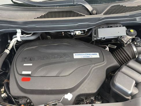 Used 2017 Honda Ridgeline Black Edition image 9
