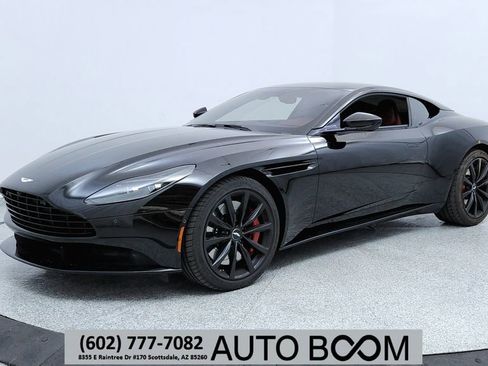Used 2018 Aston Martin DB11 Coupe image 1