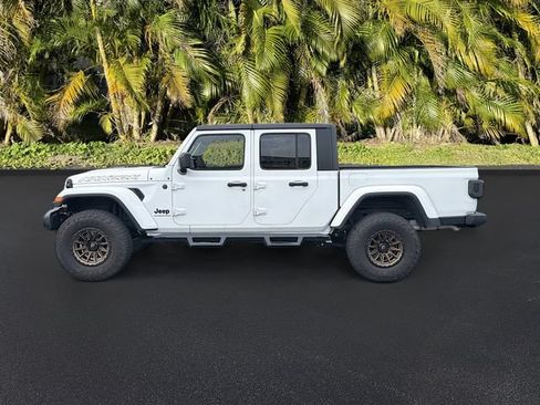 Used 2024 Jeep Gladiator Sport AWD/4WD image 8