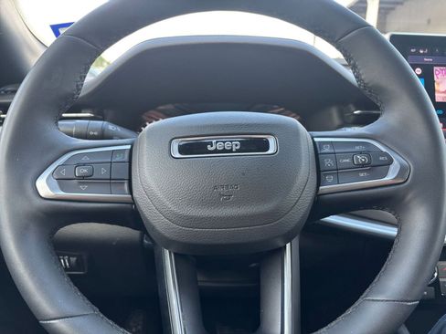 Used 2025 Jeep Compass Limited AWD/4WD image 29