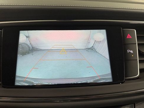 Used 2018 Buick Enclave Essence AWD/4WD image 15