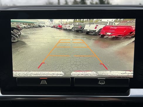 Used 2024 GMC Sierra 1500 Elevation image 13