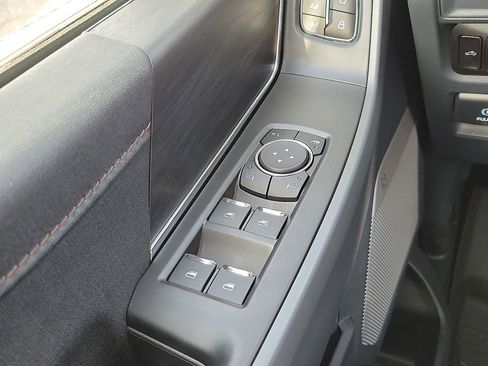 New 2025 Ford F150 Lariat w/ Equipment Group 501A Mid image 13