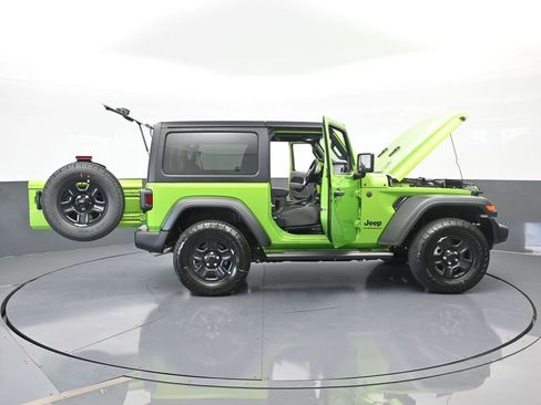 Used 2025 Jeep Wrangler Sport image 62