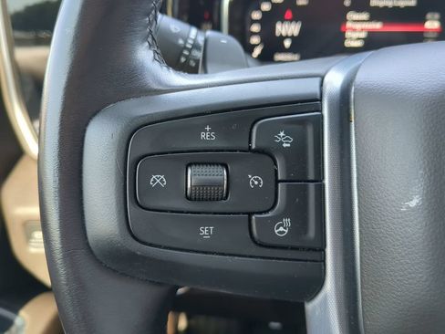 Used 2022 GMC Sierra 1500 SLT w/ SLT Convenience Package AWD/4WD image 30