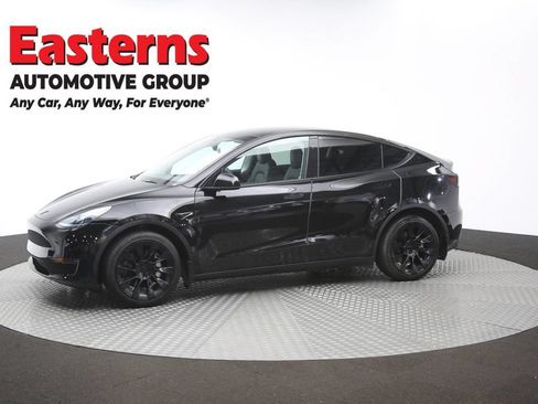 Used 2024 Tesla Model Y Long Range AWD/4WD image 52