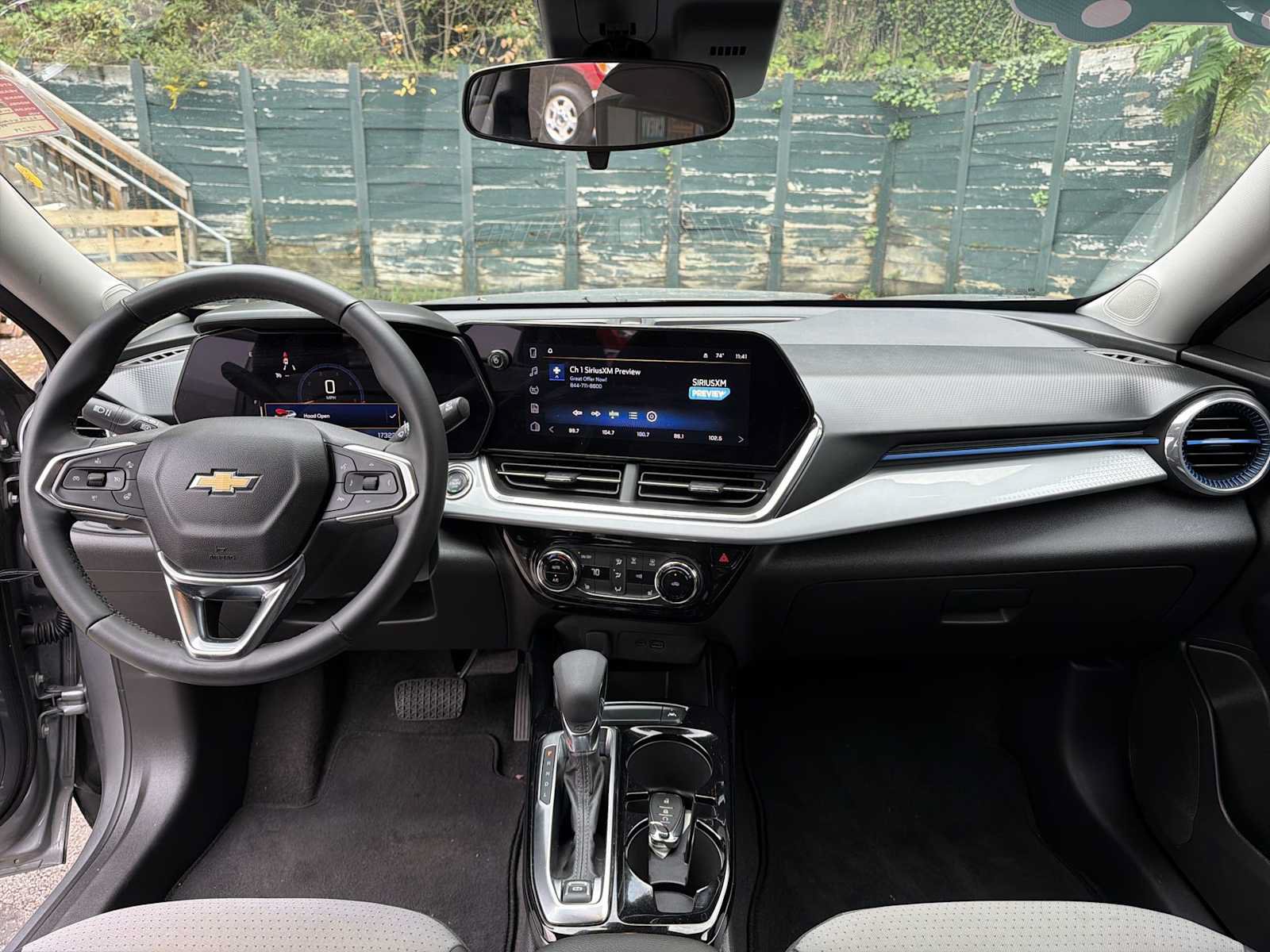 Used 2025 Chevrolet Trax LT w/ Driver Confidence Package FWD image 19