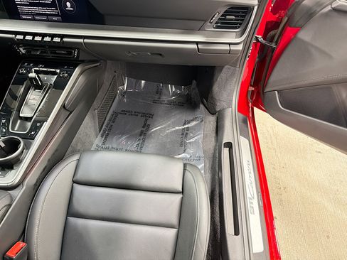 Used 2023 Porsche 911 Carrera image 17