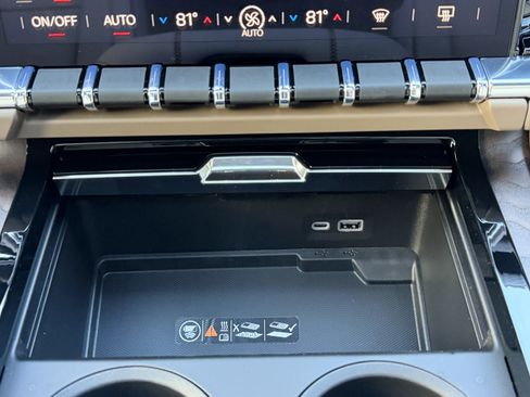 New 2026 GMC Yukon XL Denali w/ Denali Reserve Package AWD/4WD image 25