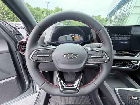 New 2026 Chevrolet Equinox RS w/ Convenience Package III FWD image 14