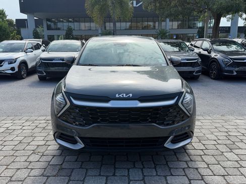 Used 2023 Kia Sportage EX FWD image 2