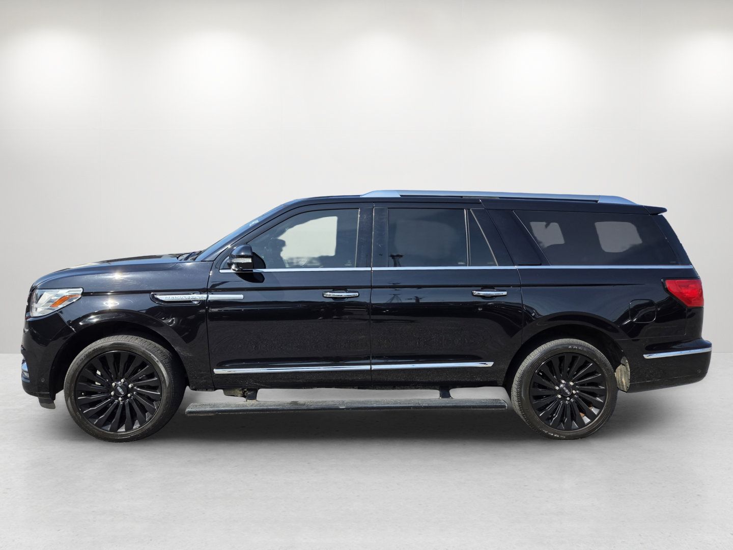 Used 2019 Lincoln Navigator L Reserve AWD/4WD image 8