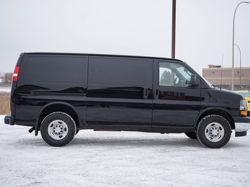 Used 2019 Chevrolet Express 2500 w/ Driver Convenience Package image 2