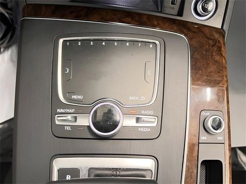 Used 2018 Audi Q5 2.0T Premium Plus w/ Premium Plus Package image 24