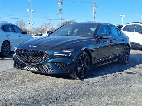 Used 2022 Genesis G70 3.3T image 3