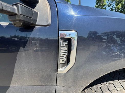 Used 2022 Ford F250 XLT w/ XLT Premium Package AWD/4WD image 5