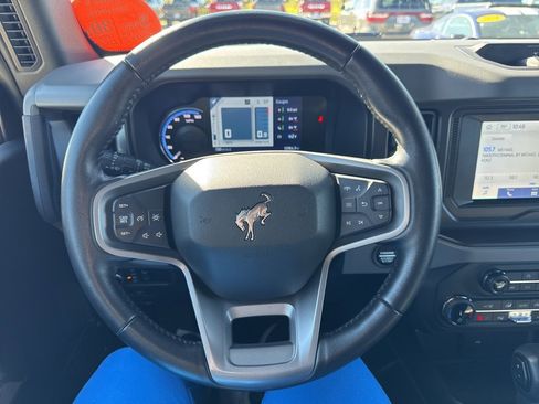 Used 2022 Ford Bronco Black Diamond w/ Sasquatch Package image 12