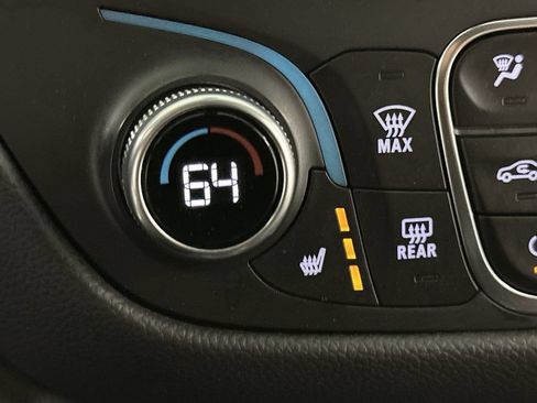 Used 2024 Chevrolet Equinox LT AWD/4WD image 36