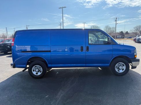Used 2018 Chevrolet Express 2500 w/ Driver Convenience Package image 6