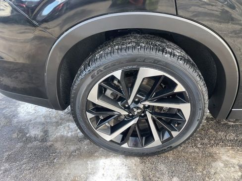 Used 2024 Mitsubishi Outlander SE image 11