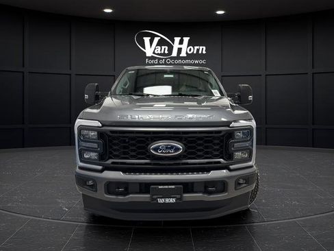 Used 2023 Ford F250 XLT w/ XLT Premium Package image 8