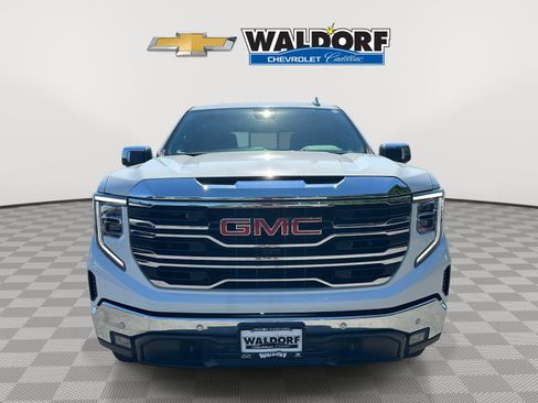 Used 2025 GMC Sierra 1500 SLT w/ SLT Premium Package AWD/4WD image 2