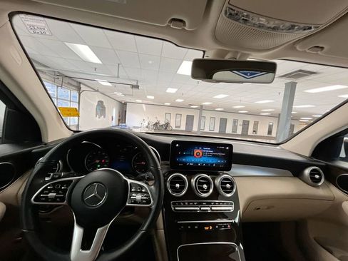 Used 2020 Mercedes-Benz GLC 300 300 4MATIC image 15