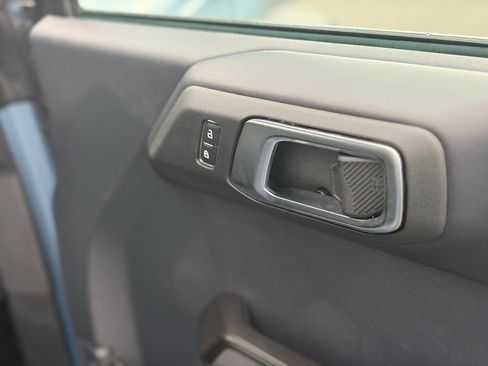 Used 2025 Ford Bronco Badlands AWD/4WD image 16