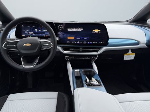 New 2026 Chevrolet Equinox EV LT w/ Convenience Package II AWD/4WD image 10
