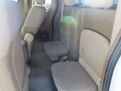 Used 2005 Nissan Frontier SE image 18