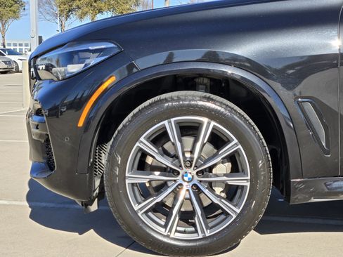 Used 2022 BMW X5 xDrive40i w/ M Sport Package image 9