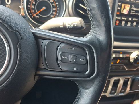 Used 2020 Jeep Wrangler Sport image 21