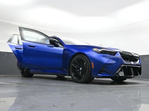 New 2027 BMW M5 Touring AWD/4WD image 42