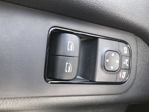 Used 2023 Mercedes-Benz Sprinter 2500 image 19