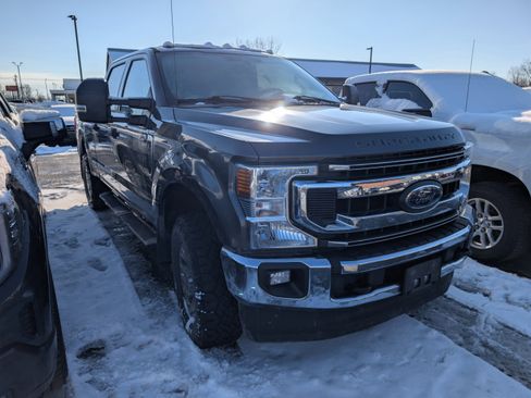 Used 2020 Ford F250 XLT w/ XLT Value Package image 3