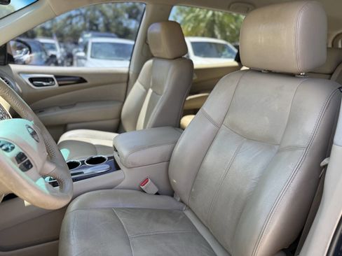 Used 2015 Nissan Pathfinder SL w/ SL Tech Package FWD image 12