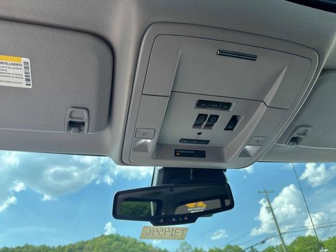 Used 2018 GMC Sierra 1500 SLT AWD/4WD image 21