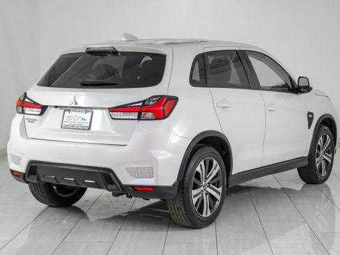 Used 2020 Mitsubishi Outlander Sport ES image 6