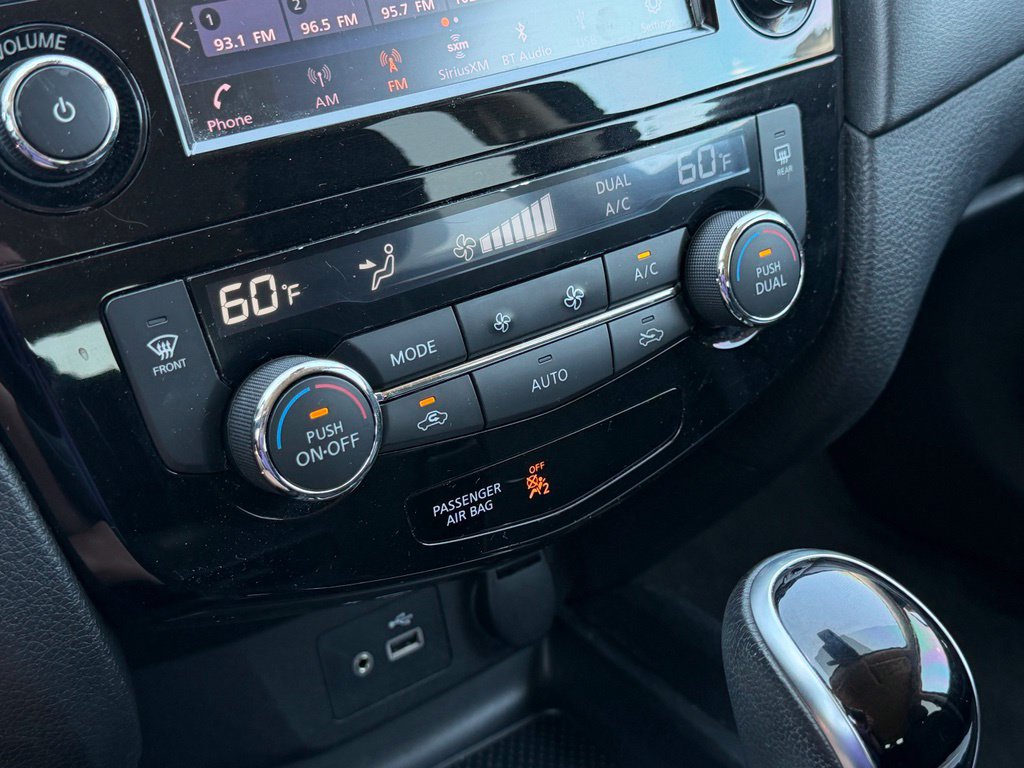 Used 2019 Nissan Rogue SV AWD/4WD image 20