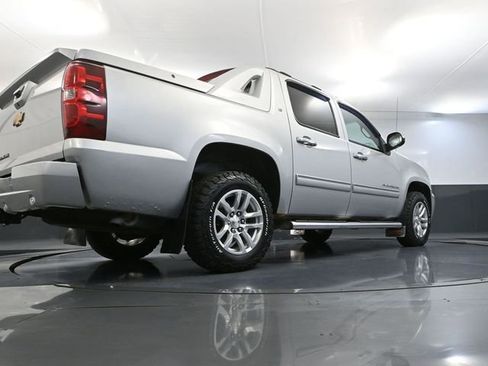 Used 2012 Chevrolet Avalanche LT w/ All-Star Edition AWD/4WD image 50