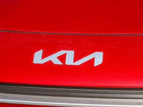 New 2026 Kia Niro LX FWD image 14