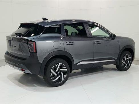 Certified 2026 Nissan Kicks SV FWD image 8