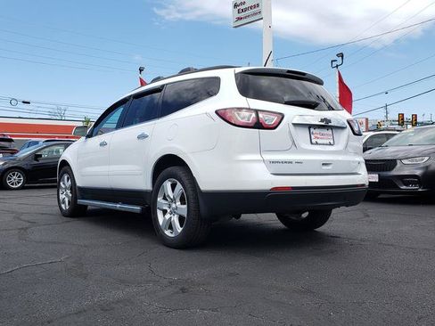 Used 2017 Chevrolet Traverse LT w/ Style and Technology Package AWD/4WD image 5