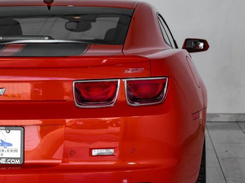 Used 2010 Chevrolet Camaro SS w/ RS Package image 32