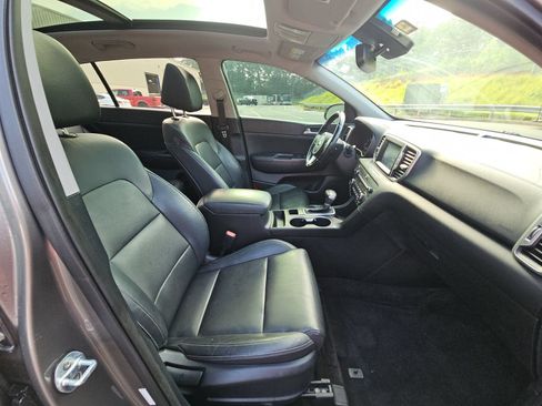 Used 2017 Kia Sportage EX w/ EX Premium Package FWD image 10