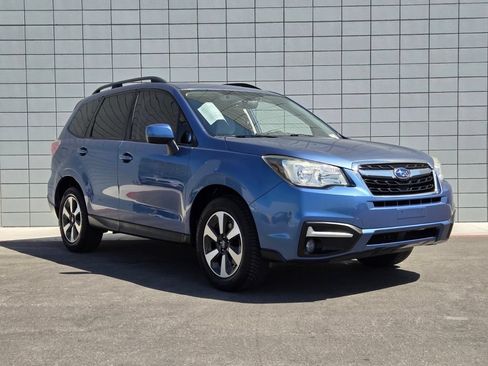 Used 2017 Subaru Forester 2.5i Premium AWD/4WD image 6