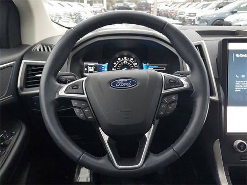 Certified 2022 Ford Edge SEL w/ Convenience Package image 29