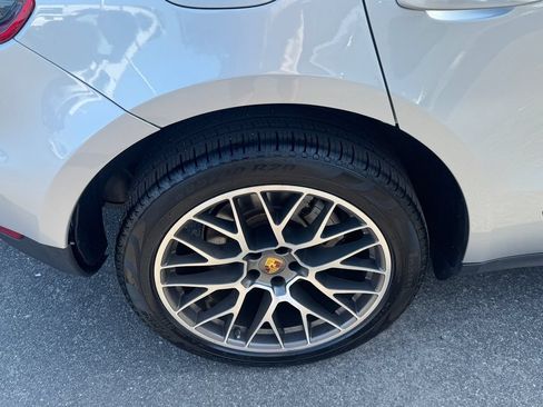 Used 2018 Porsche Macan S AWD/4WD image 11