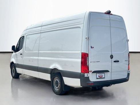 Used 2025 Mercedes-Benz Sprinter 2500 image 6