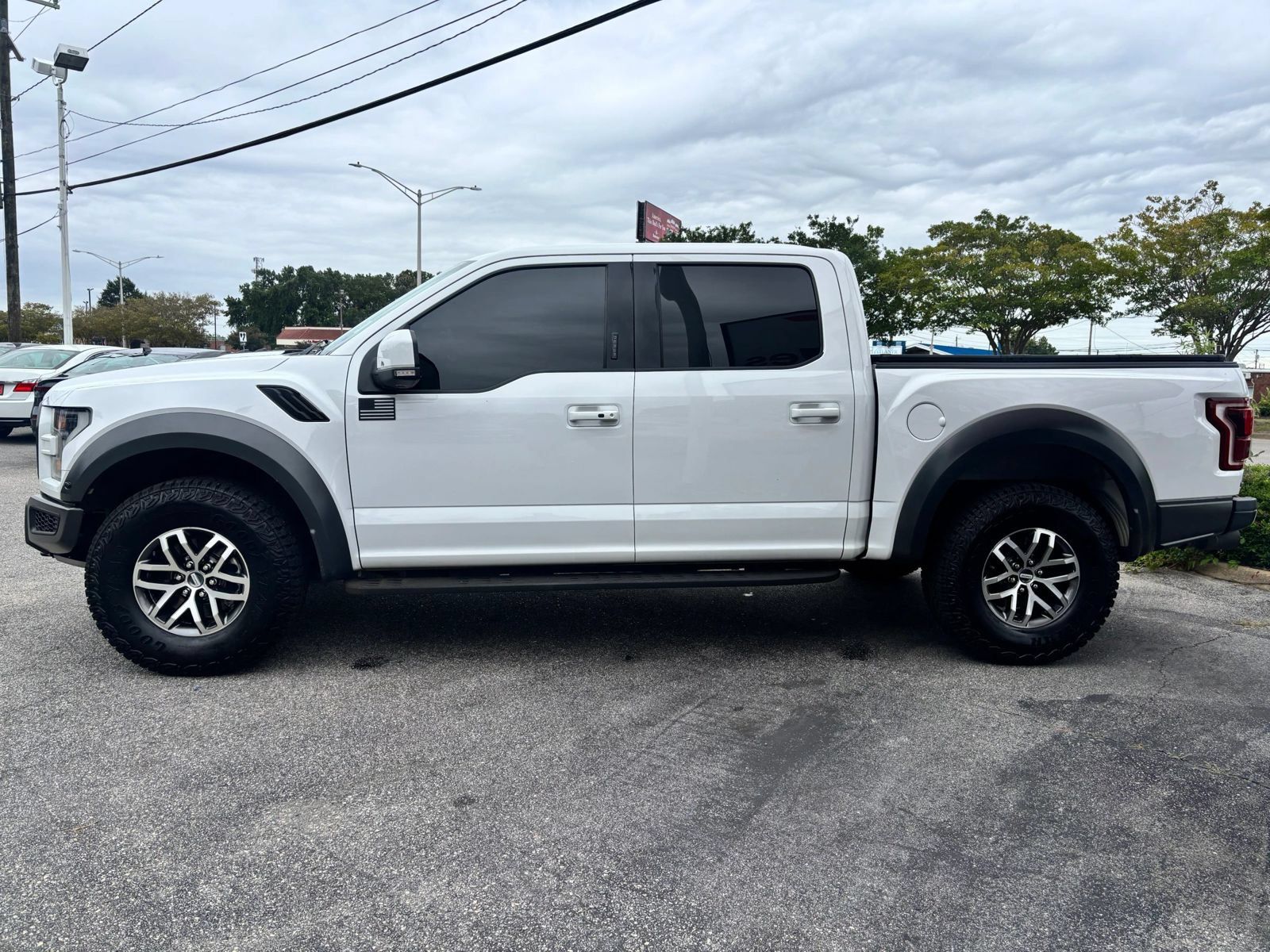 Used 2018 Ford F150 Raptor w/ Equipment Group 802A Luxury AWD/4WD image 7